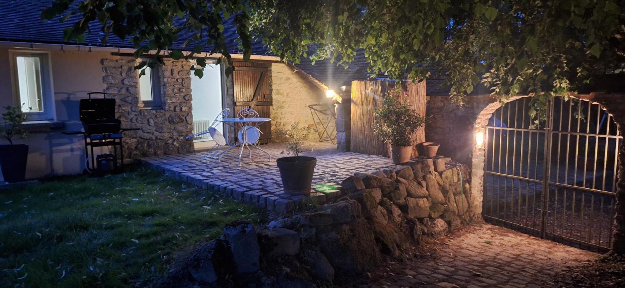 Valpuiseaux Le Relais Des Clefs - Au Calme Du Gatinais - Escapade A Deux - Terrasse Privee - Wifi - Offre Romantique Sur Demande מראה חיצוני תמונה