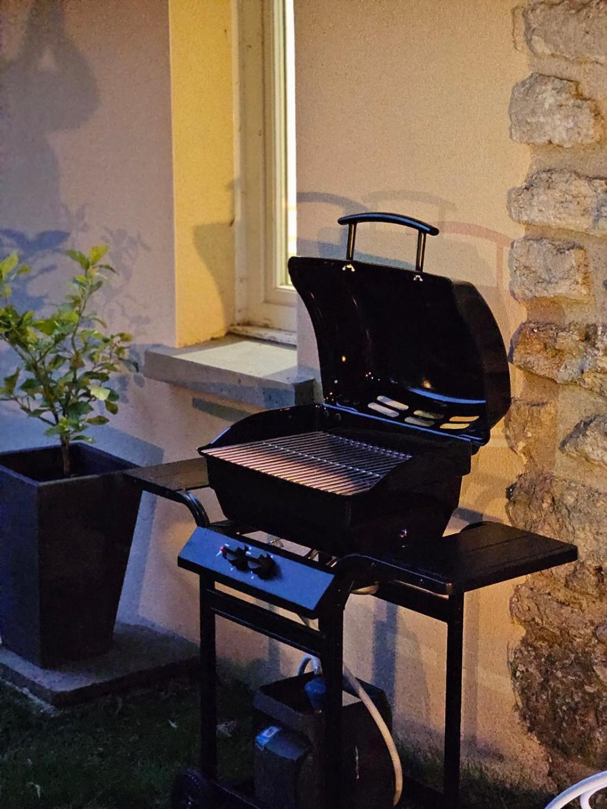 Valpuiseaux Le Relais Des Clefs - Au Calme Du Gatinais - Escapade A Deux - Terrasse Privee - Wifi - Offre Romantique Sur Demande מראה חיצוני תמונה